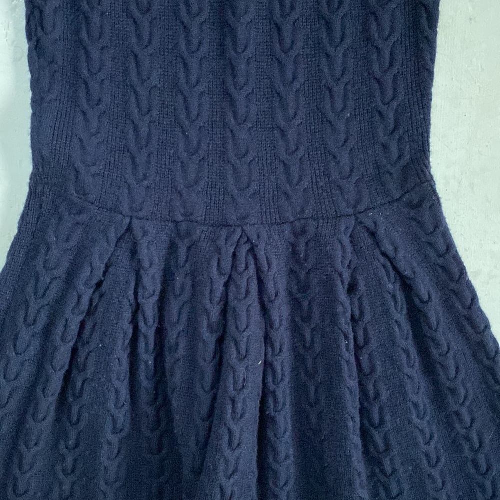 BCBG MaxAzria - Picture 4 of 4